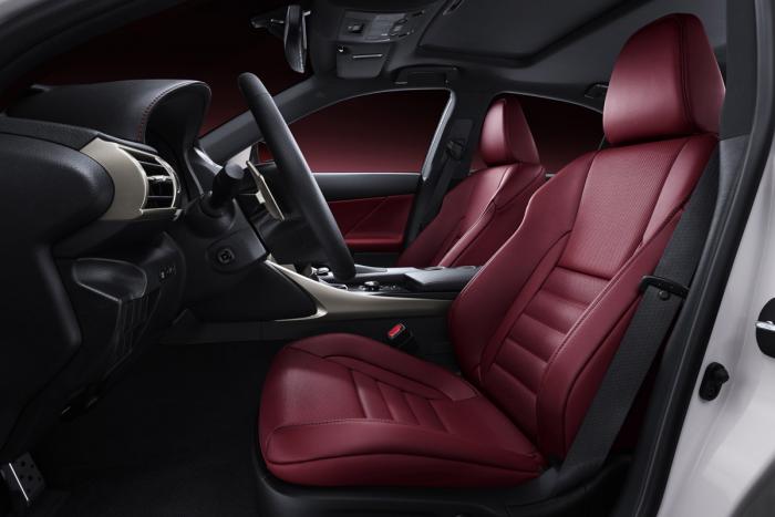 Lexus IS 2013 - scaune