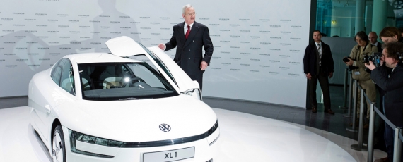 Martin Winterkorn - CEO VW, alaturi de XL1