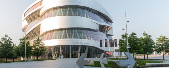 Muzeul Mercedes-Benz din Stuttgart