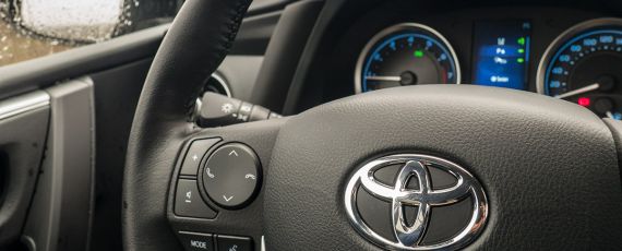 Toyota - rechemare service, airbaguri Takata