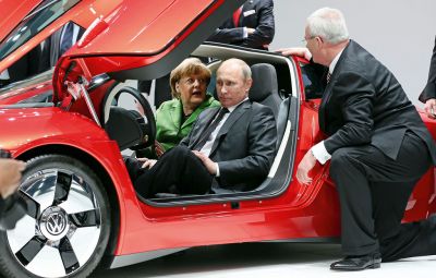 Merkel şi Putin în VW XL1