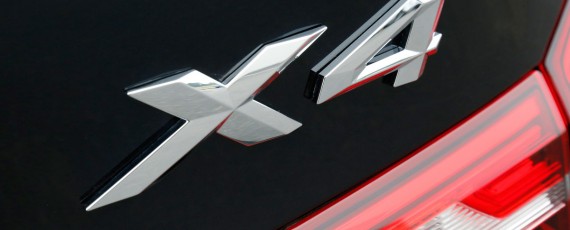 BMW X4 logo