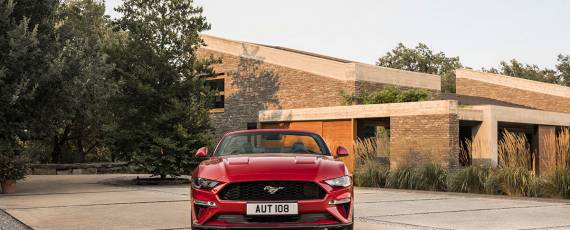 Ford Mustang Convertible facelift - Europa (09)