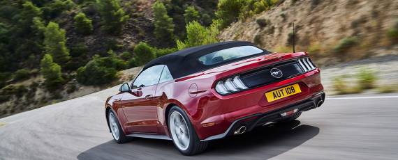 Ford Mustang Convertible facelift - Europa (05)