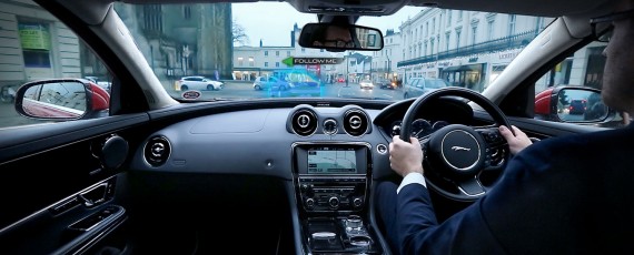 Land Rover - Jaguar - 360 Virtual Urban Windscreen (02)