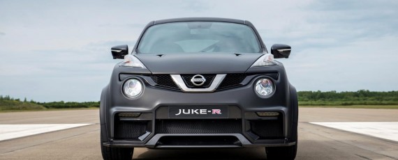 Nissan Juke-R 2.0 (04)