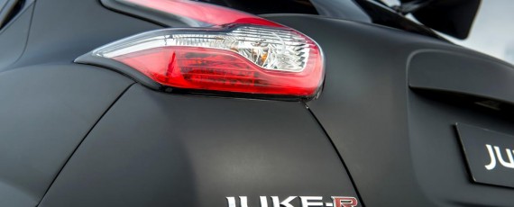 Nissan Juke-R 2.0 (08)