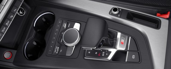 Noul Audi S4 2017 - interior (04)