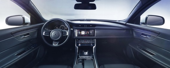 Noul Jaguar XF 2015 - interior