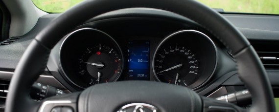 Test Toyota Avensis 2.0 D-4D Luxury (21)