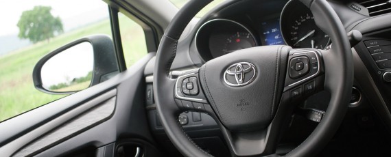 Test Toyota Avensis 2.0 D-4D Luxury (19)