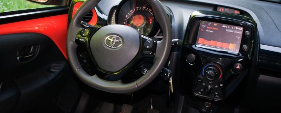 Test Drive Toyota AYGO 1.0 x-cite (12)