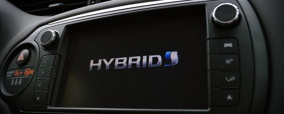Test Drive Toyota Yaris Hybrid facelift (16)