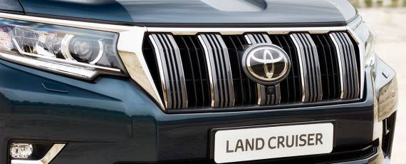 Toyota Land Cruiser 2018 (10)