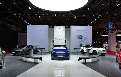 Tesla - Salonul Auto de la Paris 2016