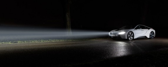 BMW i8 - faruri laser