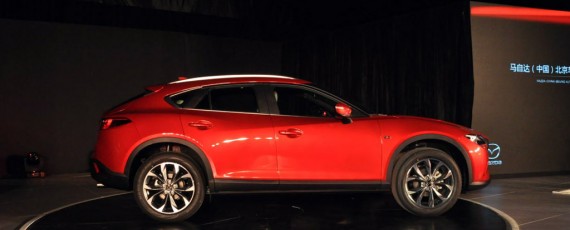 Noua Mazda CX-4 (01)