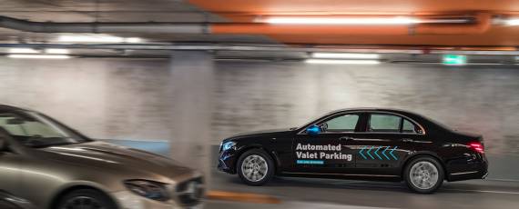 Mercedes-Benz Automated Valet Parking (03)