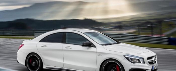 Mercedes-Benz CLA 45 AMG - lateral