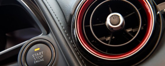 Noua Mazda CX-3 2015 - interior (04)