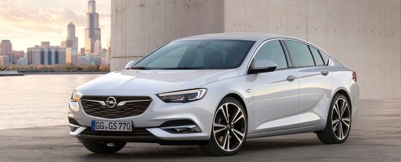 Opel Insignia Grand Sport (04)