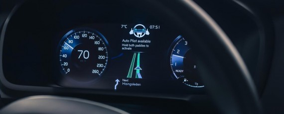 Volvo - automobile autonome (01)