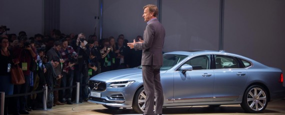 Volvo - automobile autonome (04)